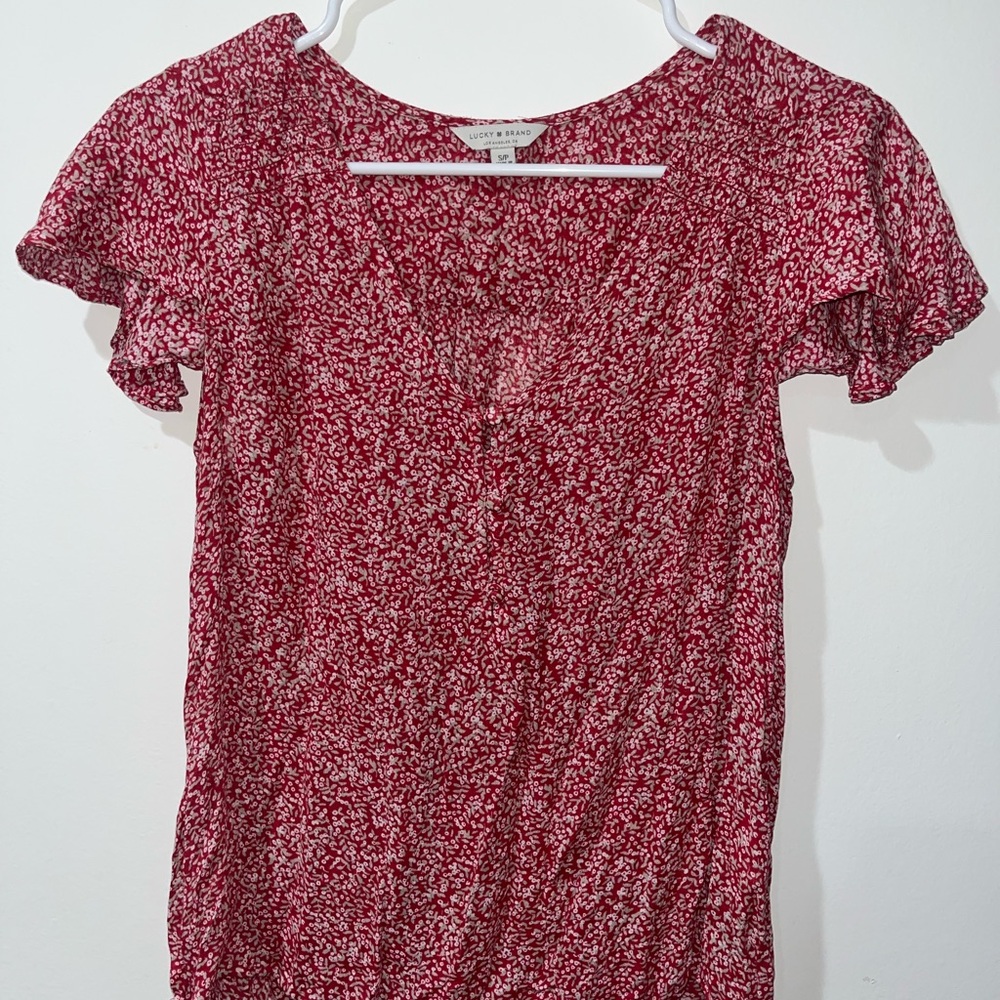 Lucky Floral Red White Flutter Sleeve Flowy Women's Button Top Size Small ga